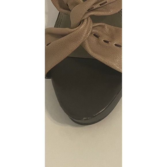 Simply Vera Vera Wang Uma Taupe Leather 4” Slip-on Heels Size 9 - Picture 6 of 9